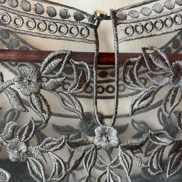 Grey lace dress with lined with silver slip - Picture 6 of 6